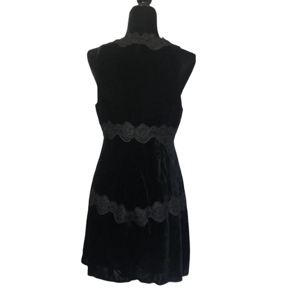 Foxiedox Sleeveless Velvet Dress with lace inserts, Empire Waist - Picture 6 of 11
